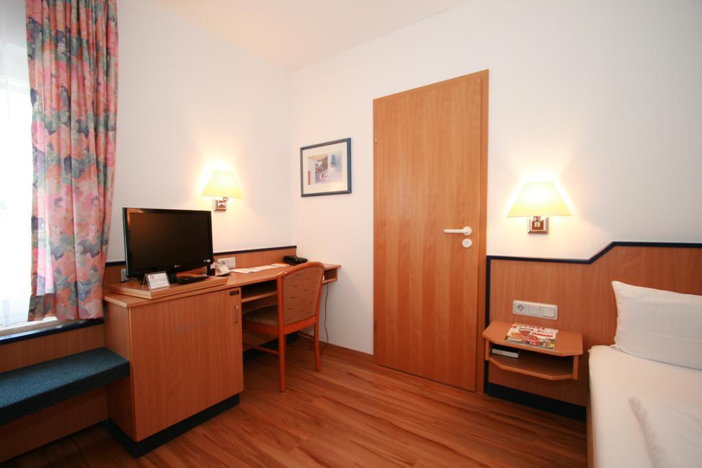 Hotel Ambiente Lich Екстер'єр фото