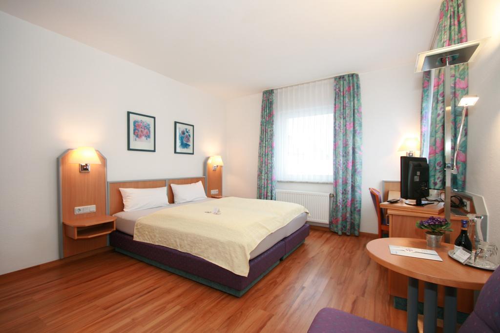 Hotel Ambiente Lich Екстер'єр фото